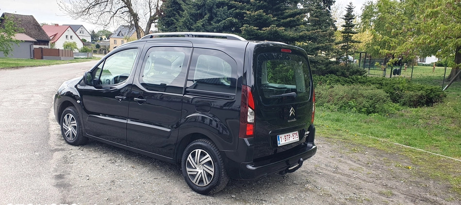 Citroen Berlingo cena 27900 przebieg: 212000, rok produkcji 2013 z Wadowice małe 56